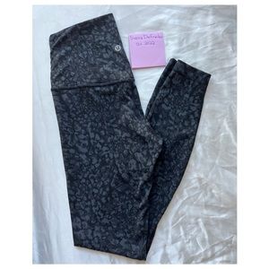 Lululemon Aligns 28”